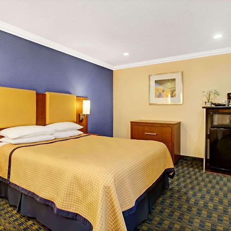 Days Inn San Francisco - Lombard Екстериор снимка